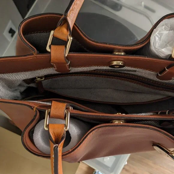 NEW *Never-used* Dooney & Bourke City Large Barlow Bag - Picture 4 of 7